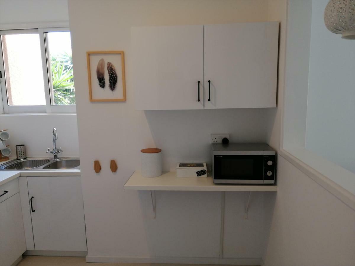 Alex'S Vacation Suite - 100M From The Beach - 6 Guests Paphos Exterior foto